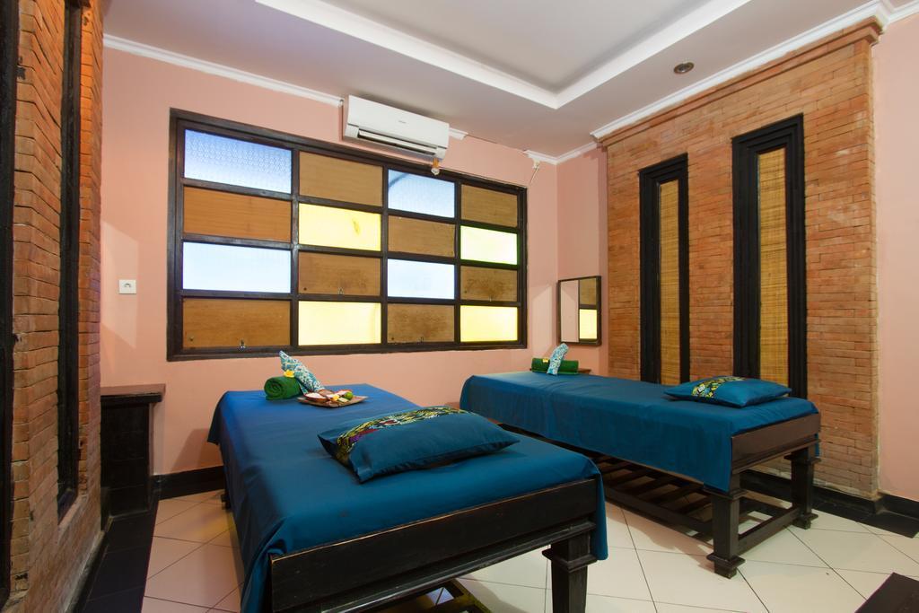 فندق وسبا آبيان سراما سانور المظهر الخارجي الصورة